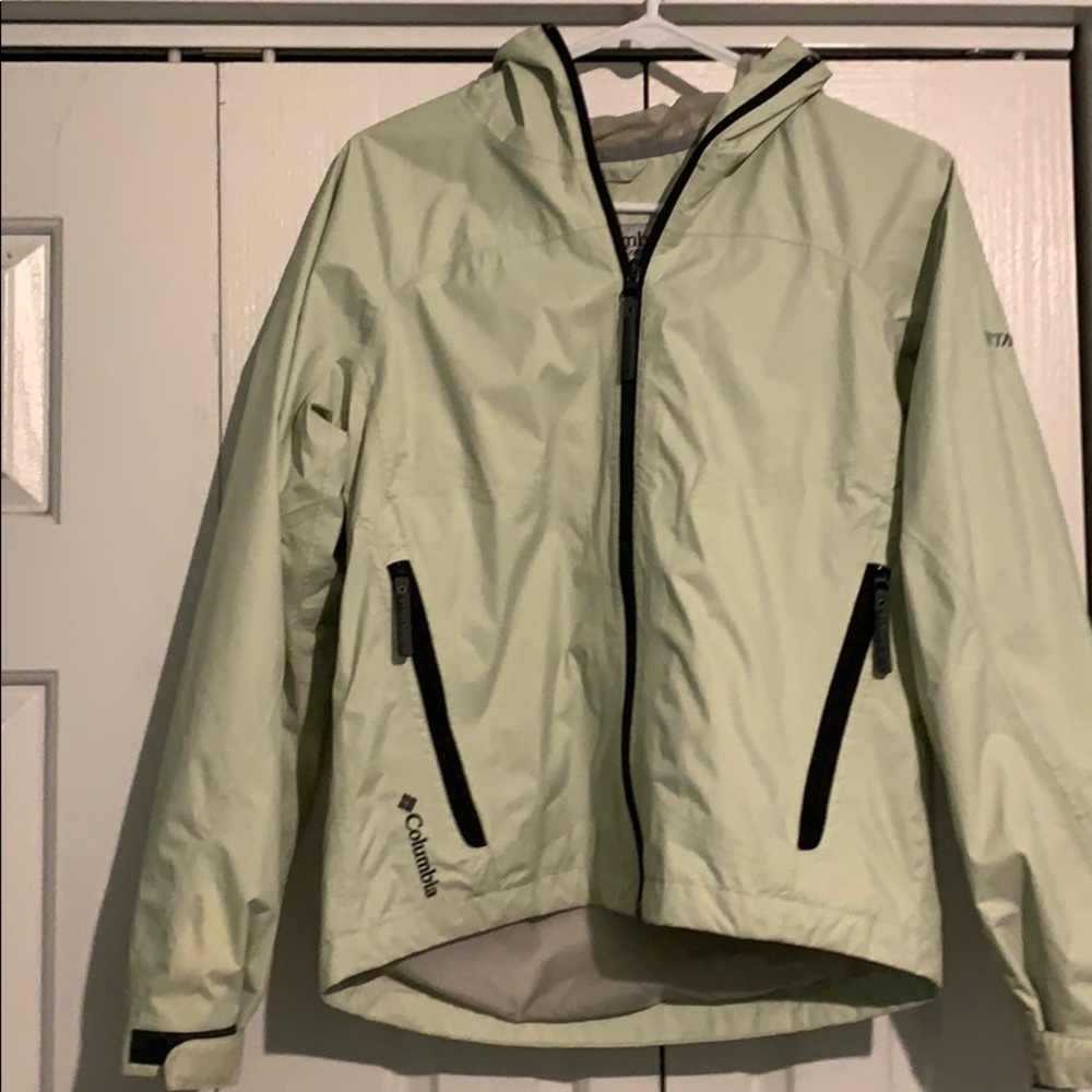 columbia pastel green jacket size 14/16